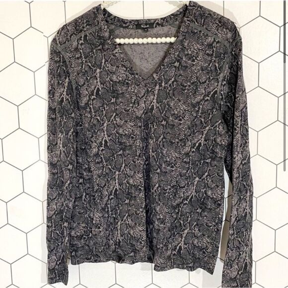 Rails Sami Python Snake Print Charcoal Long Sleeve V-Neck Shirt SIZE XS - Picture 2 of 9
